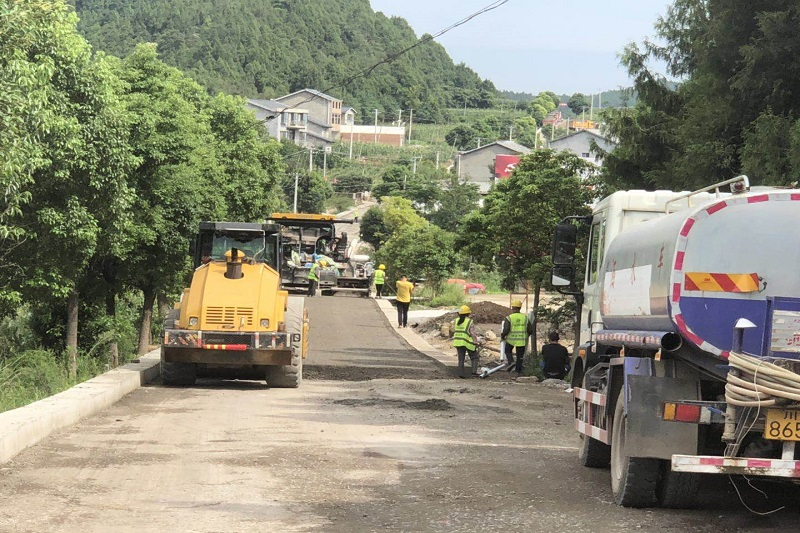 路橋集團(tuán)搶晴天、戰(zhàn)雨天、斗夜間  全力以赴推進(jìn)國(guó)道347項(xiàng)目建設(shè)